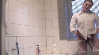 Honeys pee everywhere - 9 image
