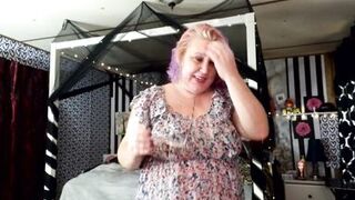 THICK MILF Pissing Outside Dancing Teasing - 5 image
