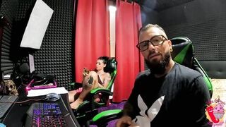 Tommy A Canaglia la scopa a pecora mentre la vacca mangia l'uva (Sborrata in Bocca finale) - 3 image