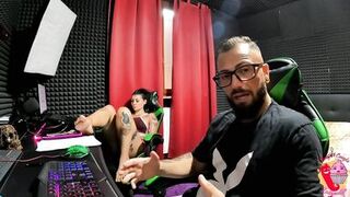 Tommy A Canaglia la scopa a pecora mentre la vacca mangia l'uva (Sborrata in Bocca finale)