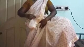 Hot Mallu Aunty Nude Selfie And Fingering For father in law - 2 image