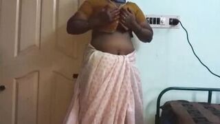 Hot Mallu Aunty Nude Selfie And Fingering For father in law - 4 image