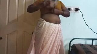 Hot Mallu Aunty Nude Selfie And Fingering For father in law - 5 image