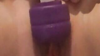 Milf squirting with wand