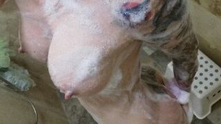 Amateur MILF taking a Hot Bubble Shower and Squirting. KinkyMylf