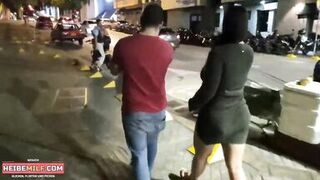 Er kontrolliert meinen Vibrator in der Offentlichkeit