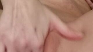 Shes finger copulates herself and squirts twenty times - 1 image