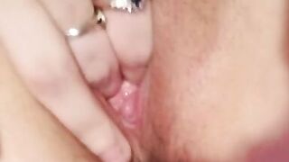 Shes finger copulates herself and squirts twenty times - 5 image