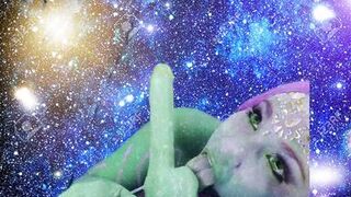 Te Masturbaruas Por un Alien