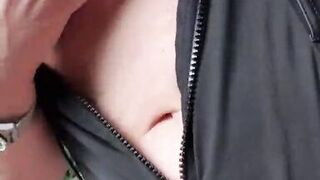 Julie squirts during car break